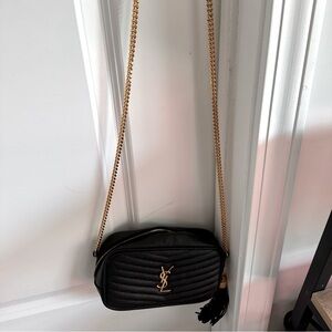 Saint Laurent
Grain De Poudre Matelasse
Monogram Mini Lou Camera Bag